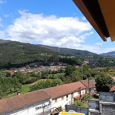 Casa Amarela Da Canicada ヴィエイラ・ド・ミーニョ エクステリア 写真