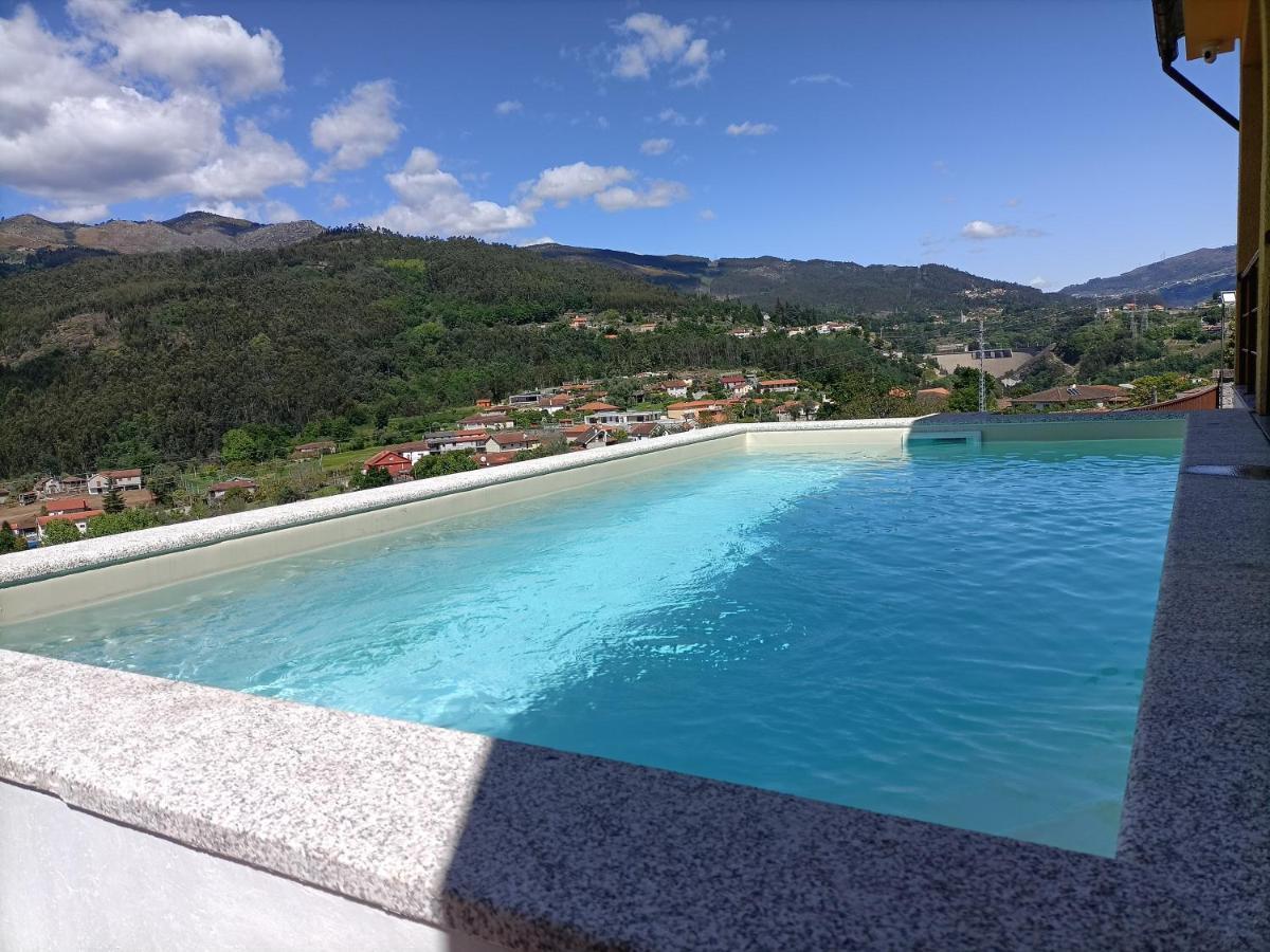 Casa Amarela Da Canicada ヴィエイラ・ド・ミーニョ エクステリア 写真