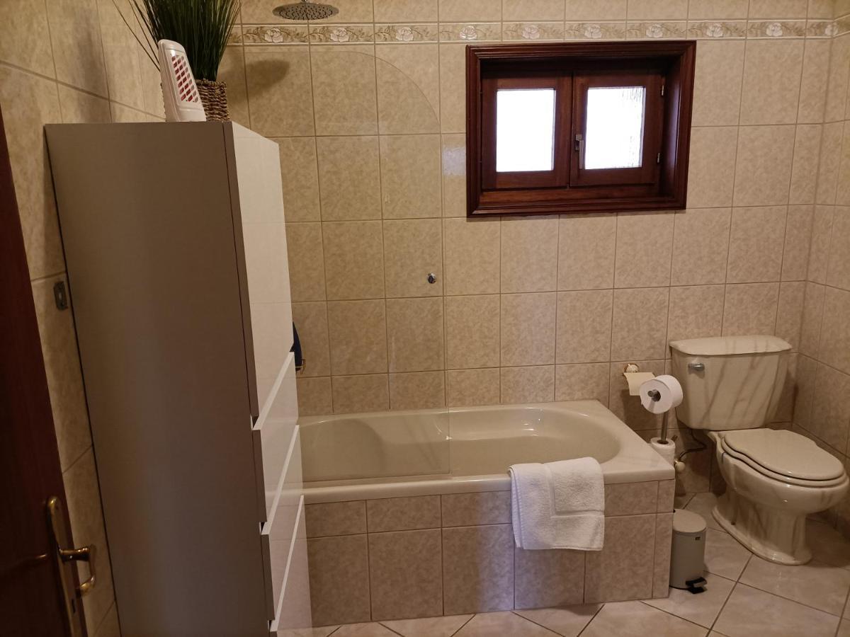 Casa Amarela Da Canicada ヴィエイラ・ド・ミーニョ エクステリア 写真